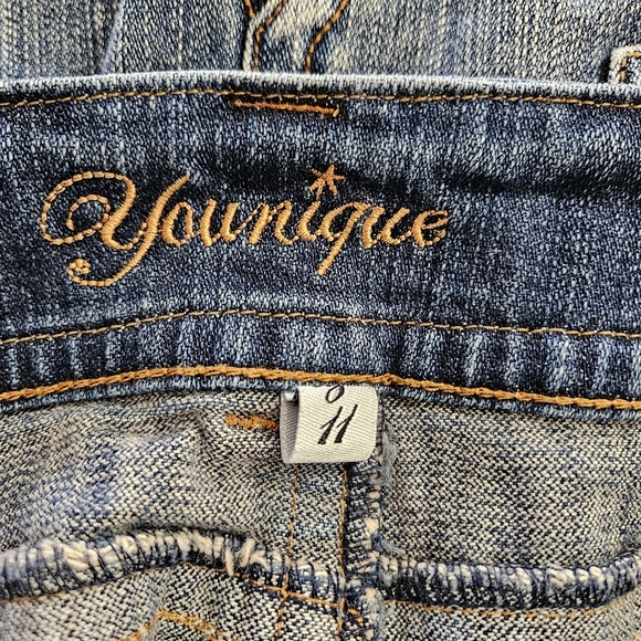 Younique Women’s Denim Mini Skirt 5-Pocket Design, Raw Hem Junior's Size 11 - Picture 5 of 8
